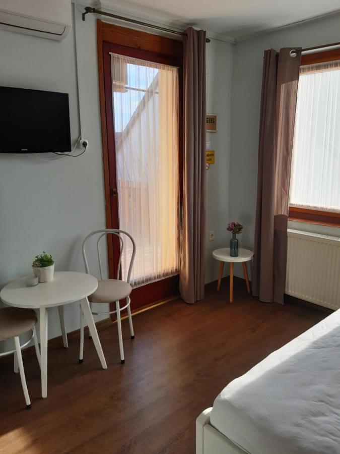 Nora Apartman Дьюла Экстерьер фото